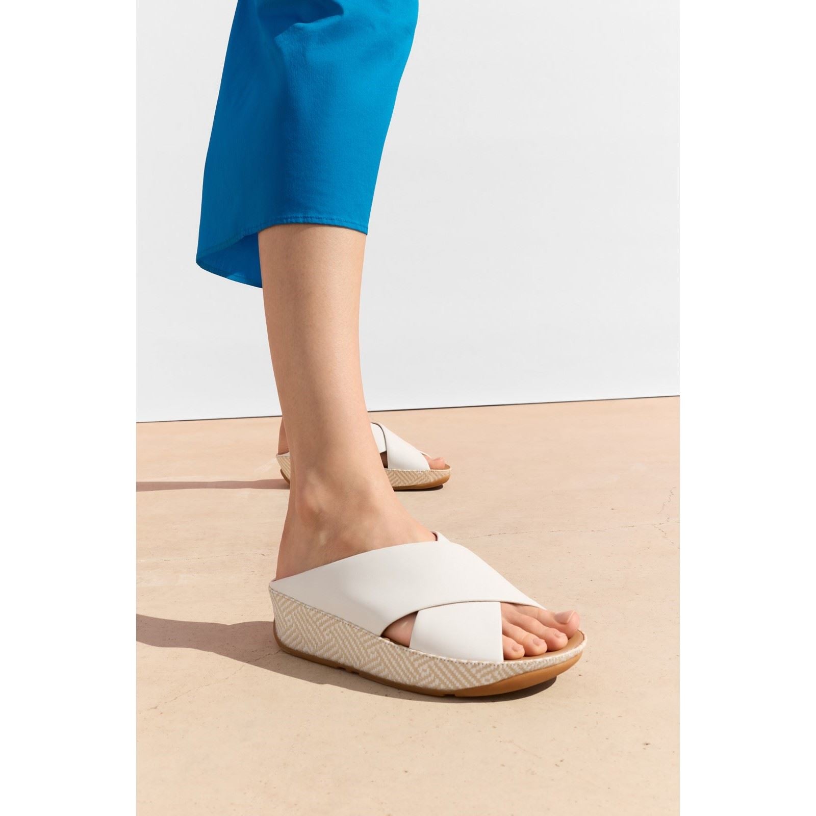 Fitflop Lulu Lux Graphic-Weave Leather Women's Urban White Sandals