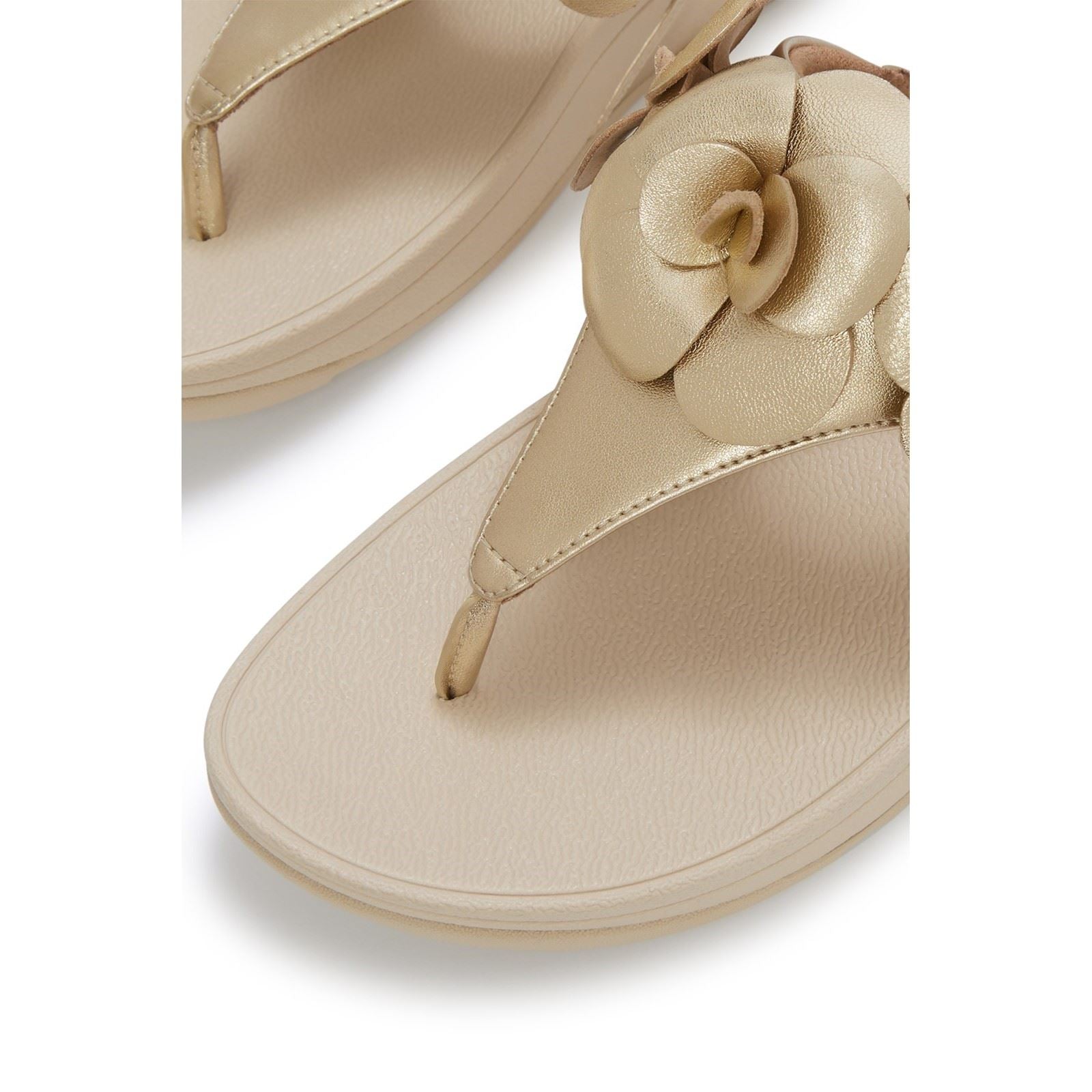 Fitflop Lulu Flower Toe-Post Polyurethane Women's Platino Sandals