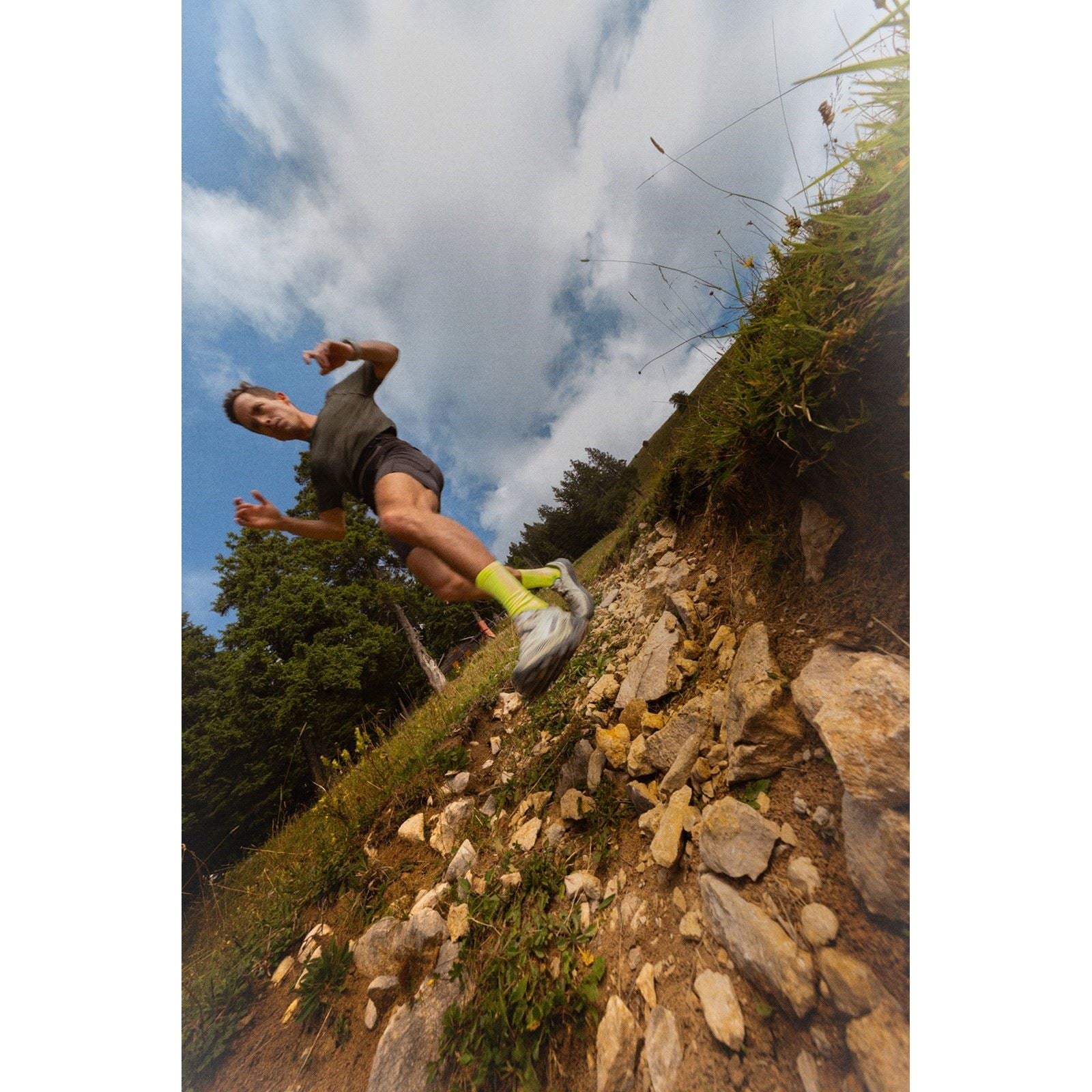 Merrell Agility Peak 6 Runner Polyurethane Men's Burlap Trail Running Shoes