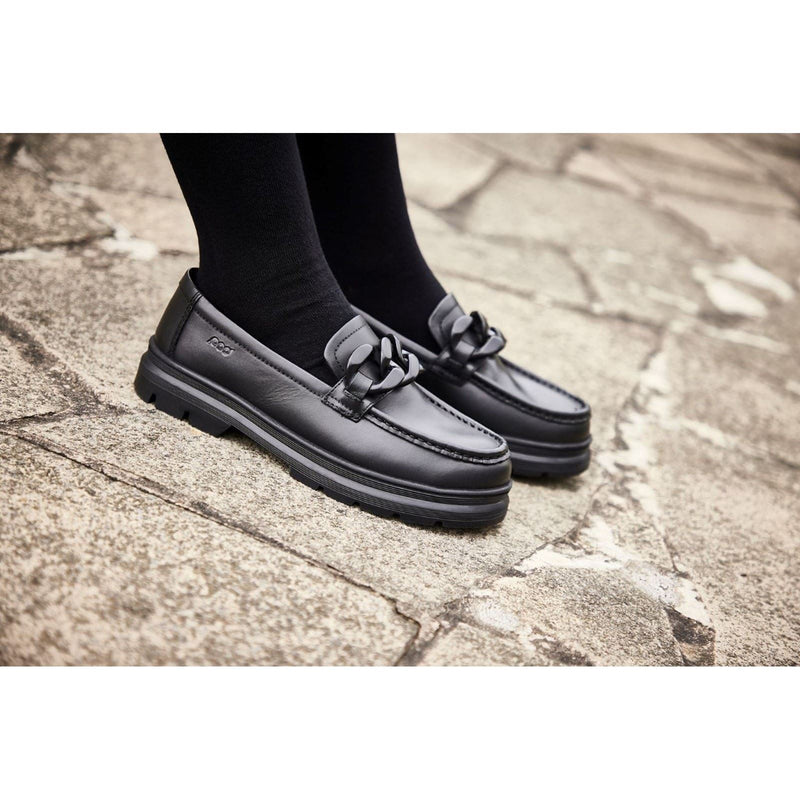 Pod Mina Leather Girls's Black Loafers