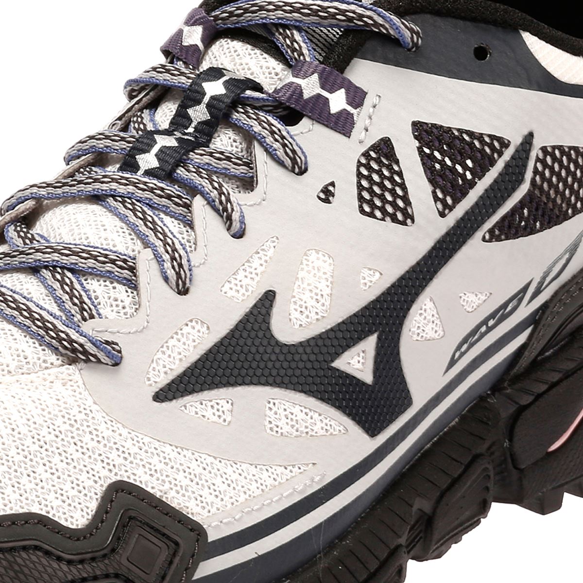 Mizuno Daichi LS Snow White/Carbon/Black Trainers