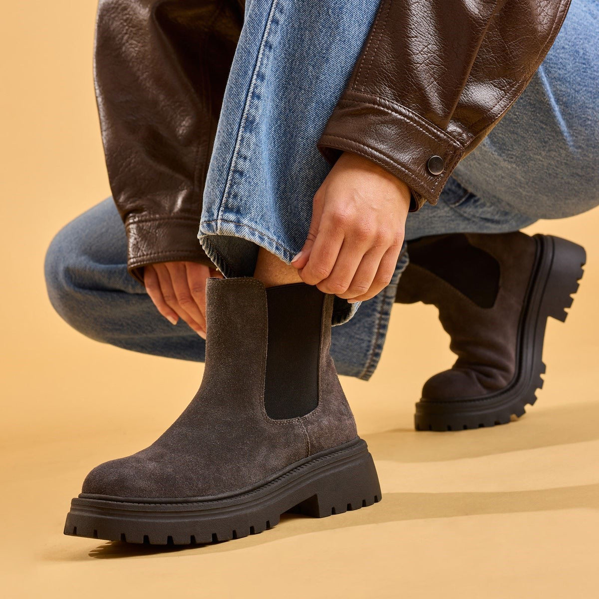 Hush Puppies Rose Chelsea Leather Women's Charcoal Heeled Chelsea Boots