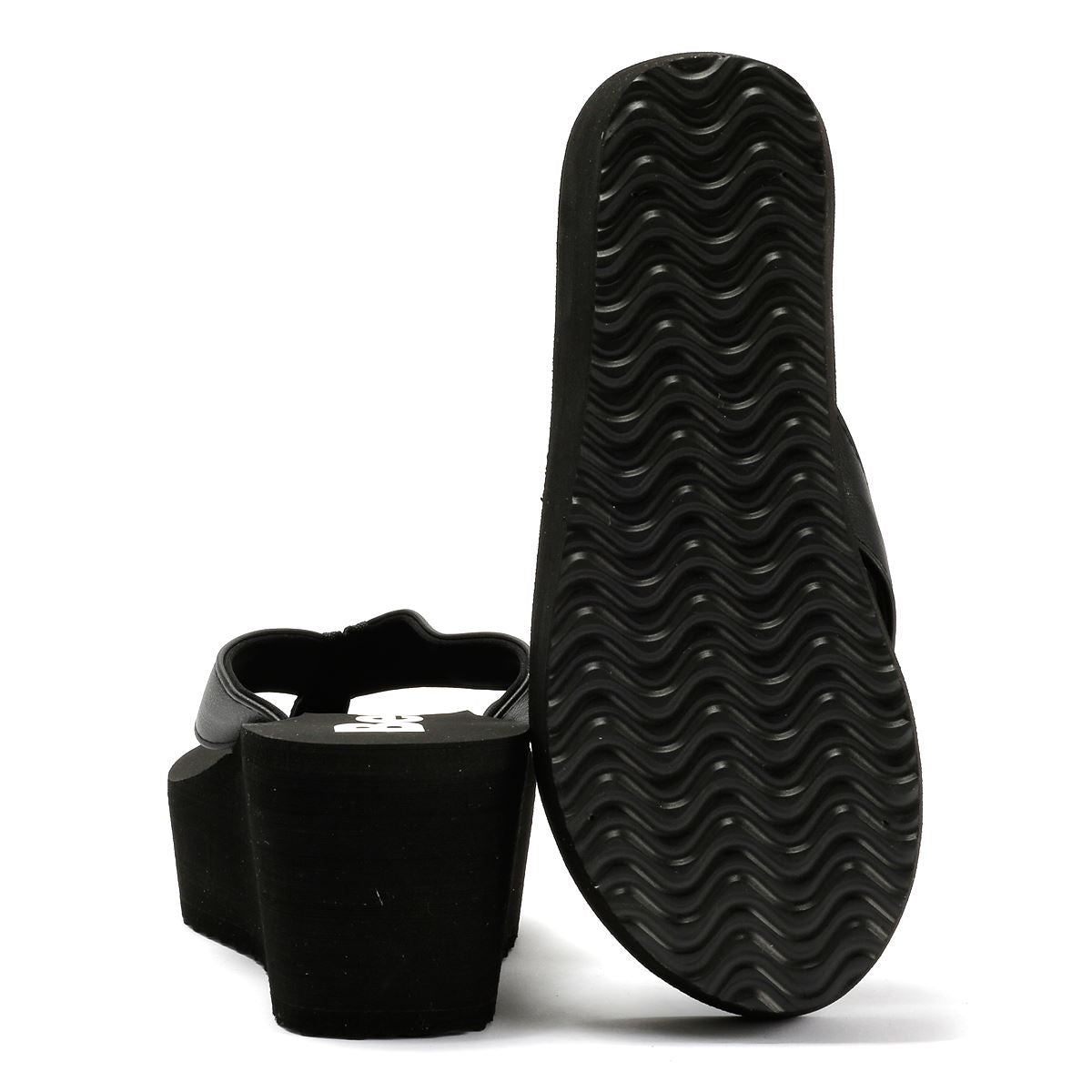 Bench Vacay Women's Black Flip Flops