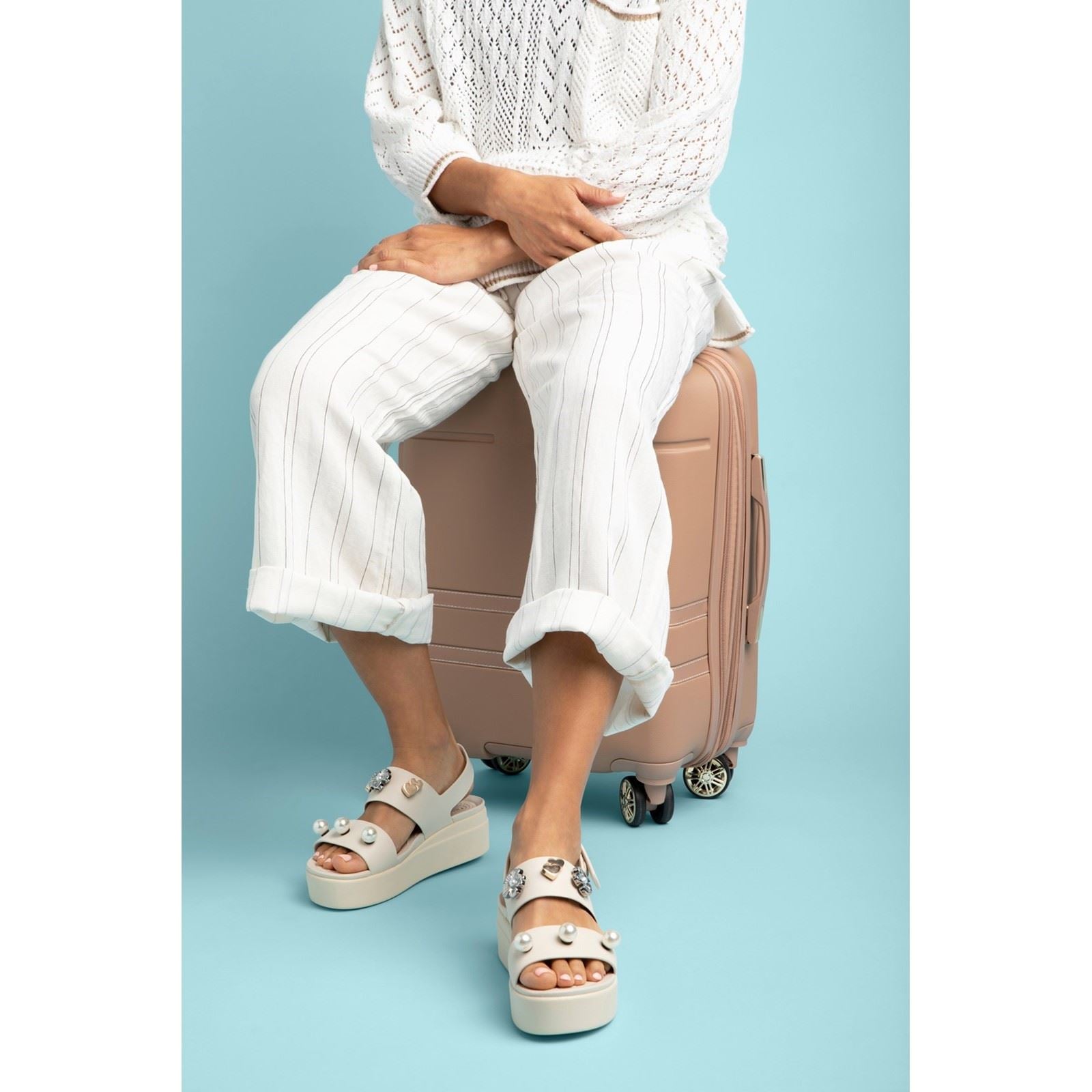 Crocs Brooklyn 4U Synthetic Women's Stucco Sandals