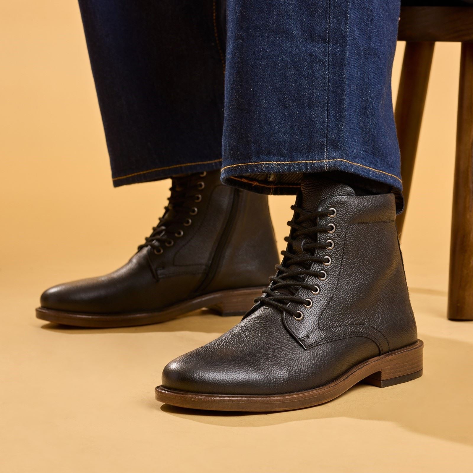Hush Puppies Irwin Leather Men's BLACK Ankle Boots